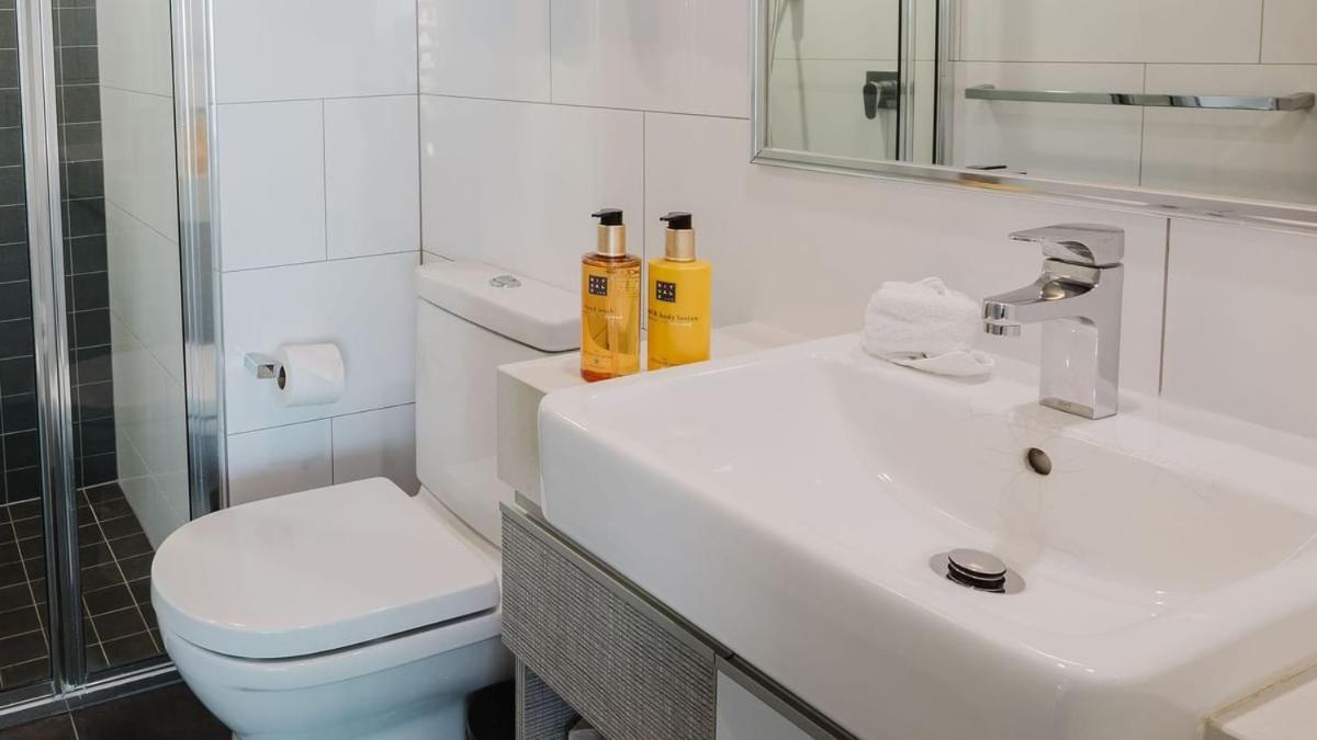 H On Mitchell Apartment Hotel Дарвін Екстер'єр фото